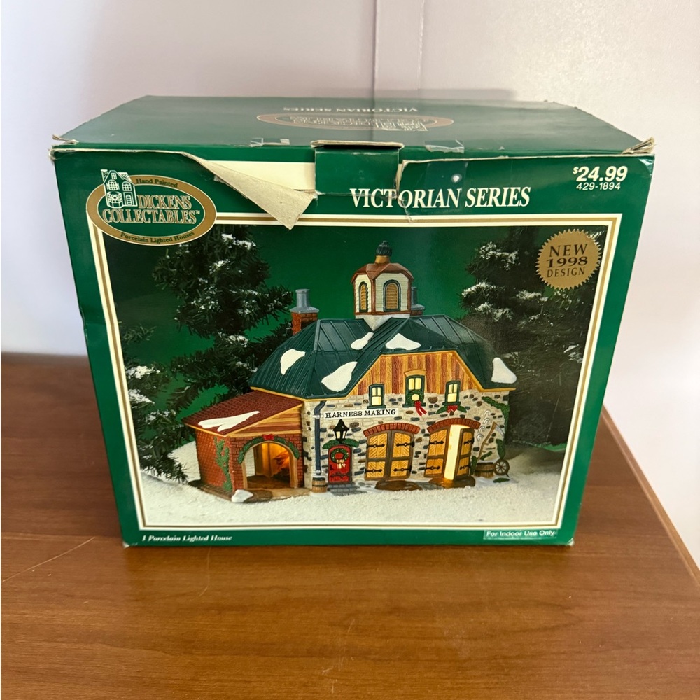 Vintage Victorian Series Hand-Painted Village – Holiday Décor Collectible